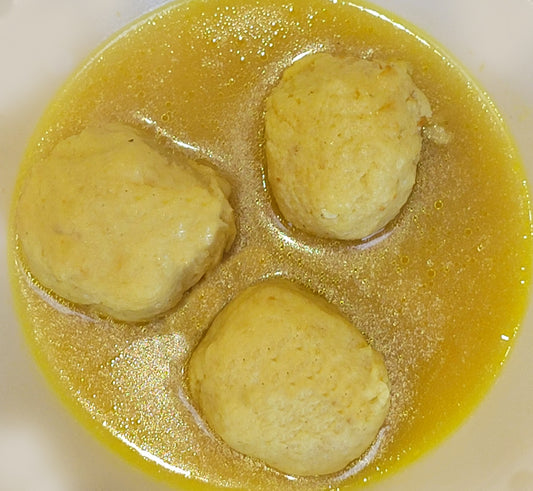 Matzo Ball Soup with 4 Matzo Balls